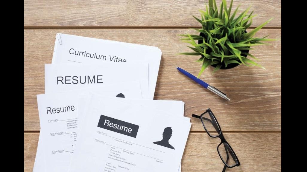 Crafting an Effective Resume for Career Changers: Expert Tips and Strategies for Australia and New Zealand
